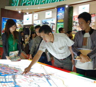 Ilustrasi Pencarian Properti (Foto Adang Sumarna)