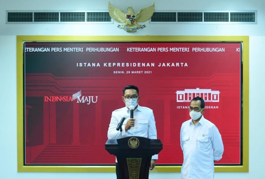 Gubernur Jawa Barat Ridwan Kamil dan Menteri Perhubungan Budi Karya Sumadi (Foto: Muchlis Jr - Biro Pers Sekretariat Presiden)