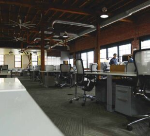 fit-out perkantoran