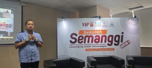 Presiden EAROPH Indonesia Andira Reoputra pada Sekolah Semanggi