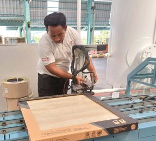 industri keramik nasional