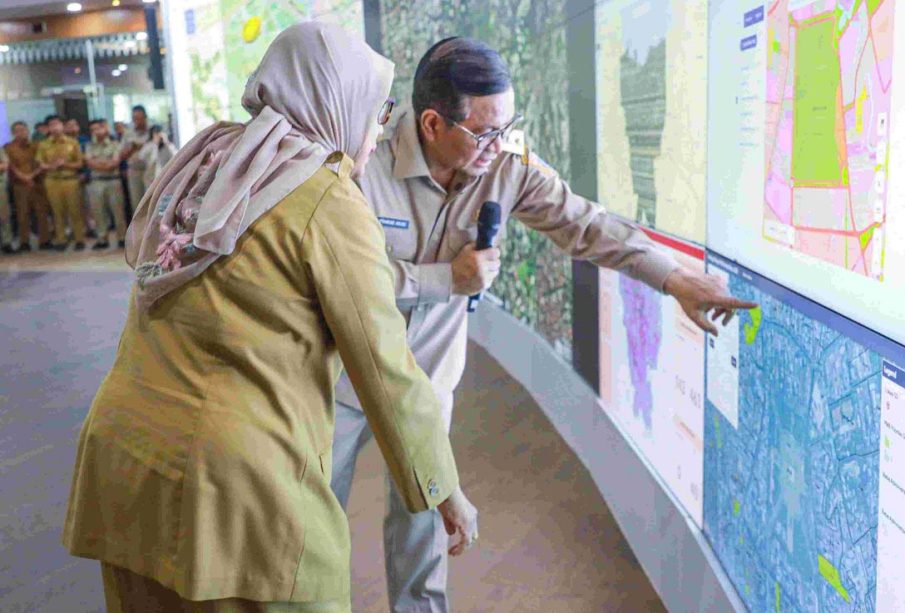 Gubernur DKI Jakarta Pramono Anung meminta pengurusan KLB dipercepat.