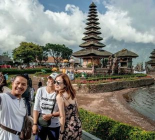 Kunjungan Turis Asing Cetak Rekor Tertinggi Sejak Pandemi