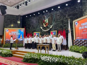Ketua Umum REI Joko Suranto mengukuhkan Pengurus REI DKI Jakarta masa bakti 2025-2028 